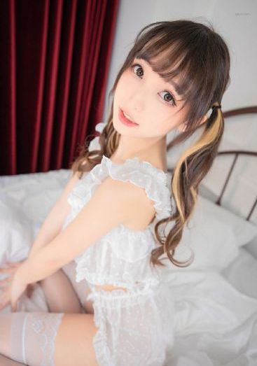 欧美街拍图片大衣男_HD高清视频播放