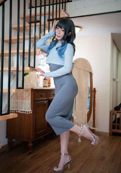 国产皮裤美女野外等修车_BD韩语动漫免费观看