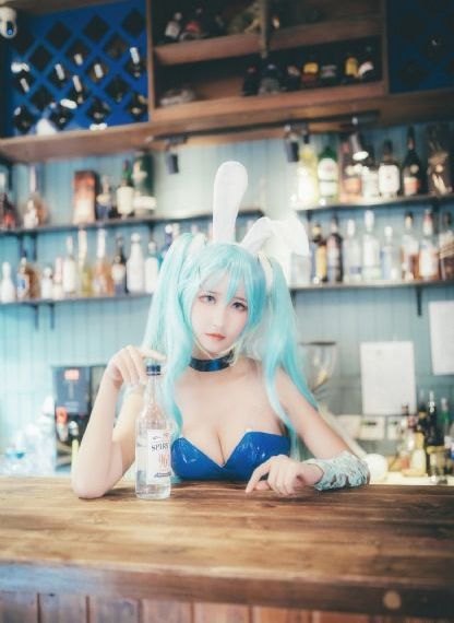 欧美三级黄片人妖人人_2022在线观看