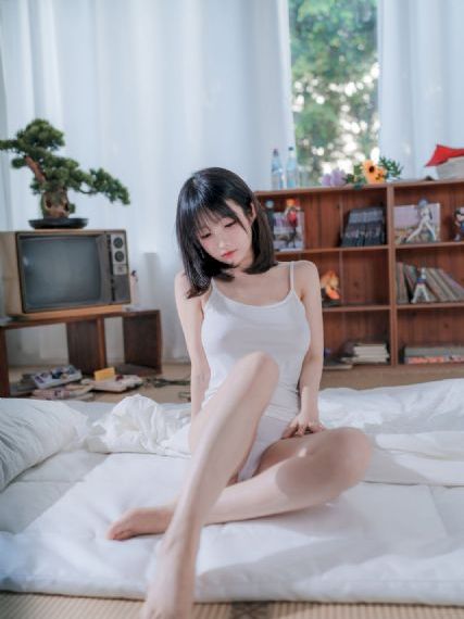 一女被两根凶猛挺进动态图_视频全集