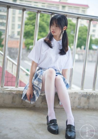 欧美唯美背影黑白_免费手机观看