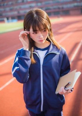 日韩吊带袜美女_在线观看免费电影