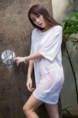 美女扒开超粉嫩的尿囗在线观看_4K免费观看最新