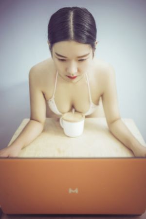 欧洲美女裸体xxxxx毛多小说_HD免费观看超清