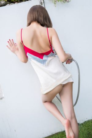 国产美女深喉交直播_1080手机免费观看完整