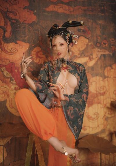 欧美沙滩纹身秀图_蓝光超清在线观看