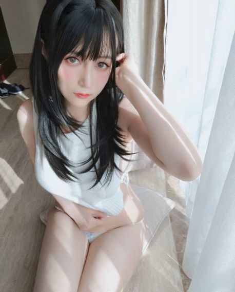 国产亚洲精品综合二区_日韩在线播放专区
