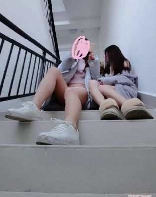 欧美黑白头像男生_720日韩免费观看