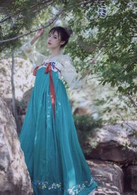 欧美情趣皮衣皮裤内衣_超清HD高清在线观看